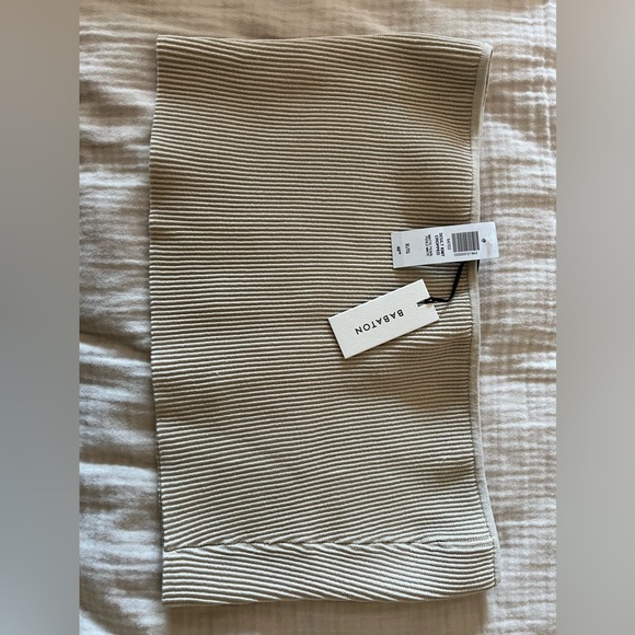 Babaton Sculpt Knit Cropped Tube Top - Picture 8 of 11